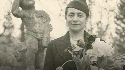 Türkiye Cumhuriyeti'nin İlk Kadın Doktoru Kimdir?