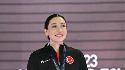 Tuğba Danışmaz Kimdir ve Hangi Branşta Yarışmaktadır?