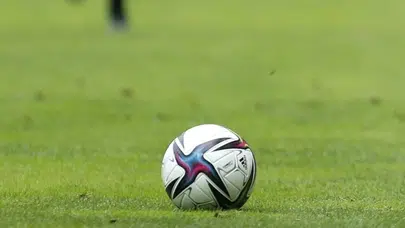 Milyonlarca futbolcuyu yakından ilgilendiriyor: Transfer sezonu ne zaman, ayın kaçında bitiyor?