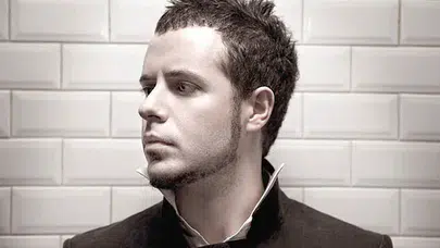 Emre Aydın kimdir, kaç yaşında ve nereli? Sanatçının biyografisi ve müzik kariyeri hakkında merak edilenler