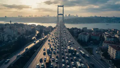 İstanbul Anadolu Yakası'nda Trafik Yoğunluğu Yüzde 80'e Ulaştı