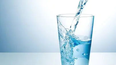 Uzmanlar açıkladı : Ramazan'da sahurda ne kadar su içilmeli?