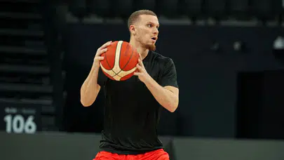 Malachi Flynn Kimdir? Türkiye Milli Takımında Hangi Rolü Üstleniyor?