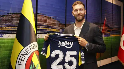 Fenerbahçe’nin kalecisi Tarık Çetin kimdir, kaç yaşında ve nereli?