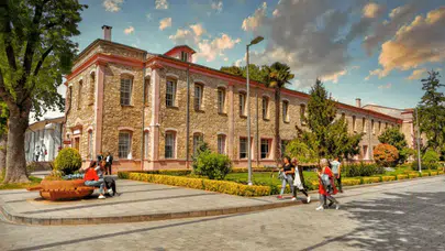 İsmail Küçük kimdir? Sabahattin Zaim Üniversitesi Rektörü İsmail Küçük kaç yaşında ve nereli?