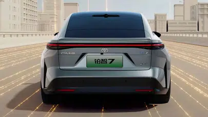 Toyota bZ7, Tesla Model S’in Beşte Bir Fiyatıyla Satışa Sunuldu