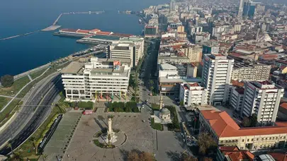 İzmir'in En Güzel 8 İlçesi Hangileri? Yapay Zeka Ne Diyor?