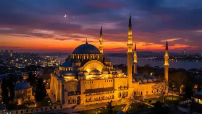 Kamu ve Özel Sektörde Ramazan Bayramı Tatili Kaç Gün Olacak ve Oruç Ne Zaman Bitecek?