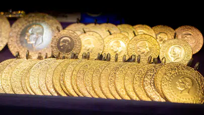 İslam Memiş, Altın Yatırımcılarına Panik Yapmamaları Gerektiğini Açıkladı: Fiyatlar Düşecek mi, Artacak mı?