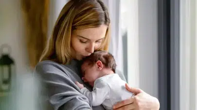 Doğum izni düzenlemesi Meclis'ten geçti mi? Doğum izni süresi kaç hafta oldu?