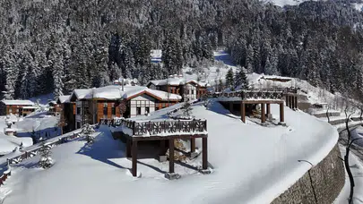 Kar yağışı sonrası Ayder Yaylası'nda masalsı manzara oluştu