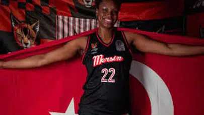 Beren Burke kimdir, kaç yaşında ve nereli? Hangi takımlarda oynadı, Türk mü?