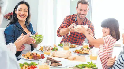 Bayram Sofralarında Sindiriminizi Korumanın Yolları Neler?