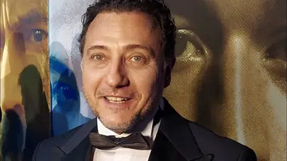 Yiğit Özşener kimdir, kaç yaşında, nereli ve eşi kimdir?
