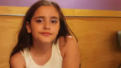 Enes Batur'un Kız Kardeşi Elis Bera Sungurtekin Kimdir, Kaç Yaşında?