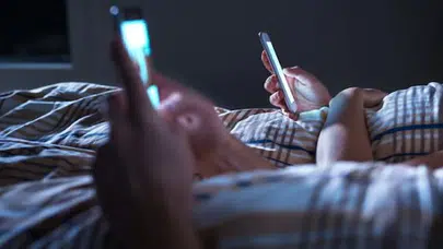 Çift SIM Kartlı iPhone'larda Gece Yarısı Arama Sorunu Neden Yaşanıyor ve Nasıl Çözülüyor?