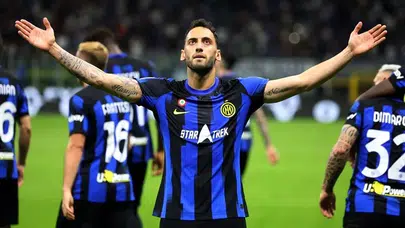 Fabregas'tan Hakan Çalhanoğlu'na büyük övgü: Onlar gibisi kalmadı