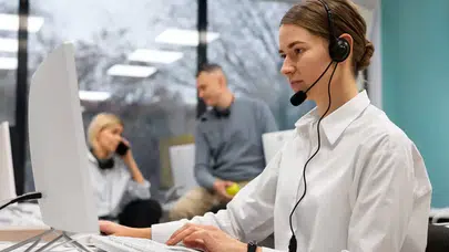 Evden Çalışmak İsteyenler İçin İŞKUR'dan 1061 Çağrı Merkezi Personeli Alımı