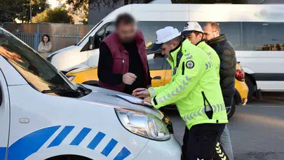 Sürücüler Dikkat! Araçlarda Bulunması Zorunlu Ekipmanlar Neler ve Cezaları Ne Olacak?