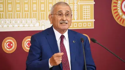 Durmuş Yılmaz Kimdir, Kaç Yaşında ve Nereli? Siyasi Kariyeri Nasıl?