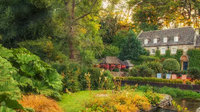 Turist akınına uğrayan Bibury Köyü, hizmeti kesti