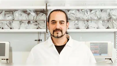 Virolog Dr. Semih Tareen kimdir ve hangi alanda çalışmaktadır?