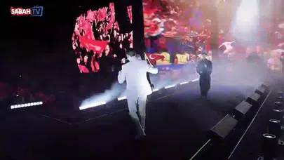 Sinan Akçıl, yeni marşıyla Eskişehir'de dinleyicilerinden tam not aldı