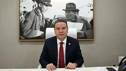 Muhittin Böcek hangi dosyadan ev hapsi cezası aldı?