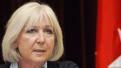 Banu Avar Kimdir? Gazeteci ve Belgesel Yapımcısının Kariyeri Nasıldır?