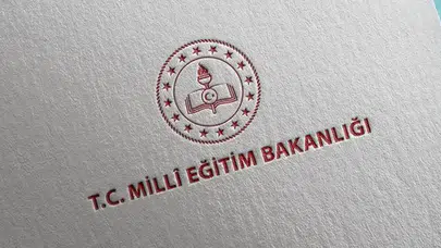 Proje Okullarında Dört ve Sekiz Yıllık Süreleri Dolduran Yöneticilerin ve Öğretmenlerin Listeleri Nedir?