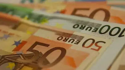 Döviz kurları bayram sonrası yükselişle başladı