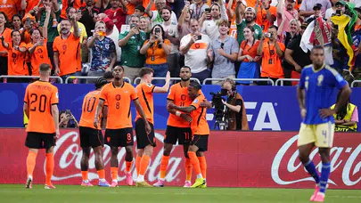 Hollanda, Dünya Kupası'nda İsveç'i 5-1 mağlup etti