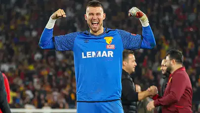 Göztepe'de kaleci Lis, Lech Poznan'a transfer oldu