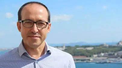 Burhan Sönmez kimdir, kaç yaşında ve nereli? İşte hayatı ve kariyeri