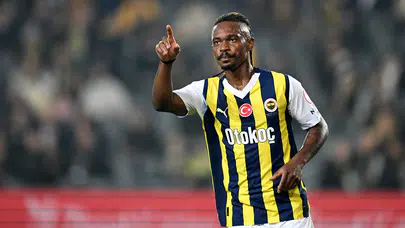 Bursaspor, eski Fenerbahçeli futbolcu Lincoln Henrique'yi transfer etti