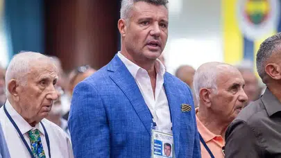 Sadettin Saran Fenerbahçe Genel Kurulu'nda duygusal anlar yaşadı