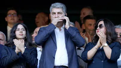 Hakan Safi yenilgiyi kabullendi : Aziz Yıldırım'ı tebrik etti