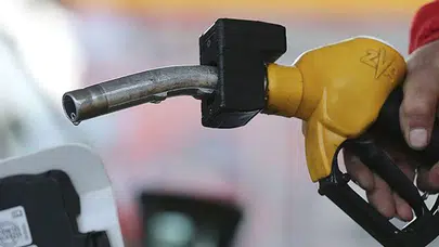 Güncel akaryakıt fiyatları : Araç sahiplerini ne bekliyor?