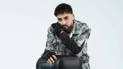 Sefo, A Milli Takım için hazırladığı 'Türkiye'm'şŞarkısını ilk kez Sıfır Atık Festivali'nde seslendirdi