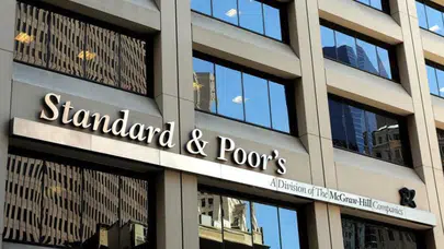 Standart & Poor's, ABD'nin kredi notunu sabit bıraktı
