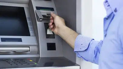 Dünyanın en büyük bankası Türkiye'deki ATM'lerini kapatıyor