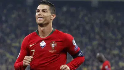 Cristiano Ronaldo hangi takımda oynuyor? Ronaldo, kariyeri boyunca hangi takımlarda oynadı?