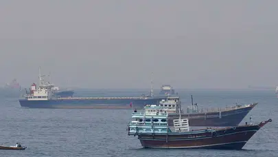 Hürmüz Boğazı'ndan geçen gemilerden İran ne kadar gelir elde ediyor?