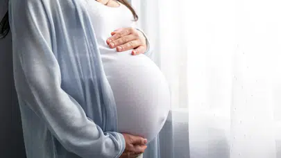 Hamileler denize girebilir mi? Yaz aylarında anne adayları için güvenli yüzme ipuçları