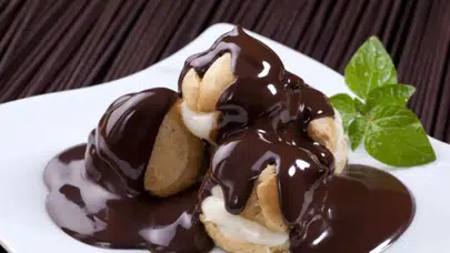 Yalancı profiterol tarifi ile tatlı krizlerine pratik bir çözüm mü arıyorsunuz?