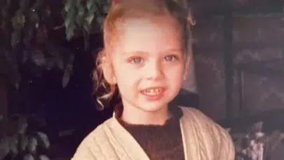 Çocukluk fotoğrafıyla gündeme gelen ünlü isim kimdir?