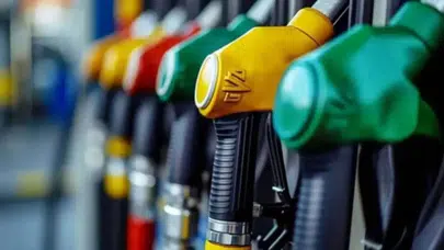 Akaryakıt fiyatlarında son durum : Benzine ne kadar zam geldi ?
