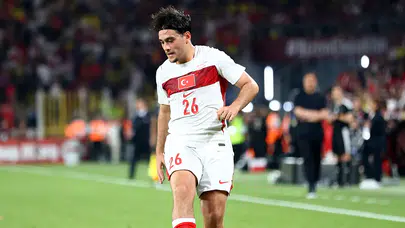 Trabzonspor'un yeni transferi Aral Şimşir, şehre geldi