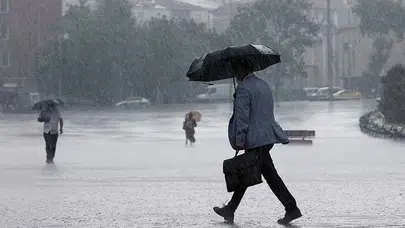 Meteoroloji'den sağanak yağış uyarısı: İstanbul'da yağış ne zaman sona erecek?