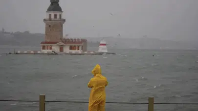İstanbul'da şiddetli sağanak yağış için acil uyarı yapıldı